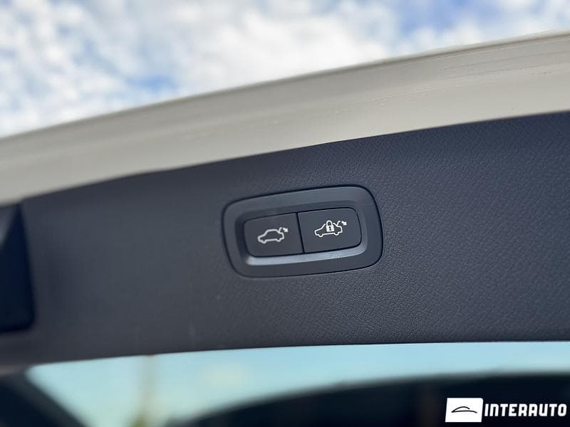 Volvo XC 90 2016 — Миниатюра 24