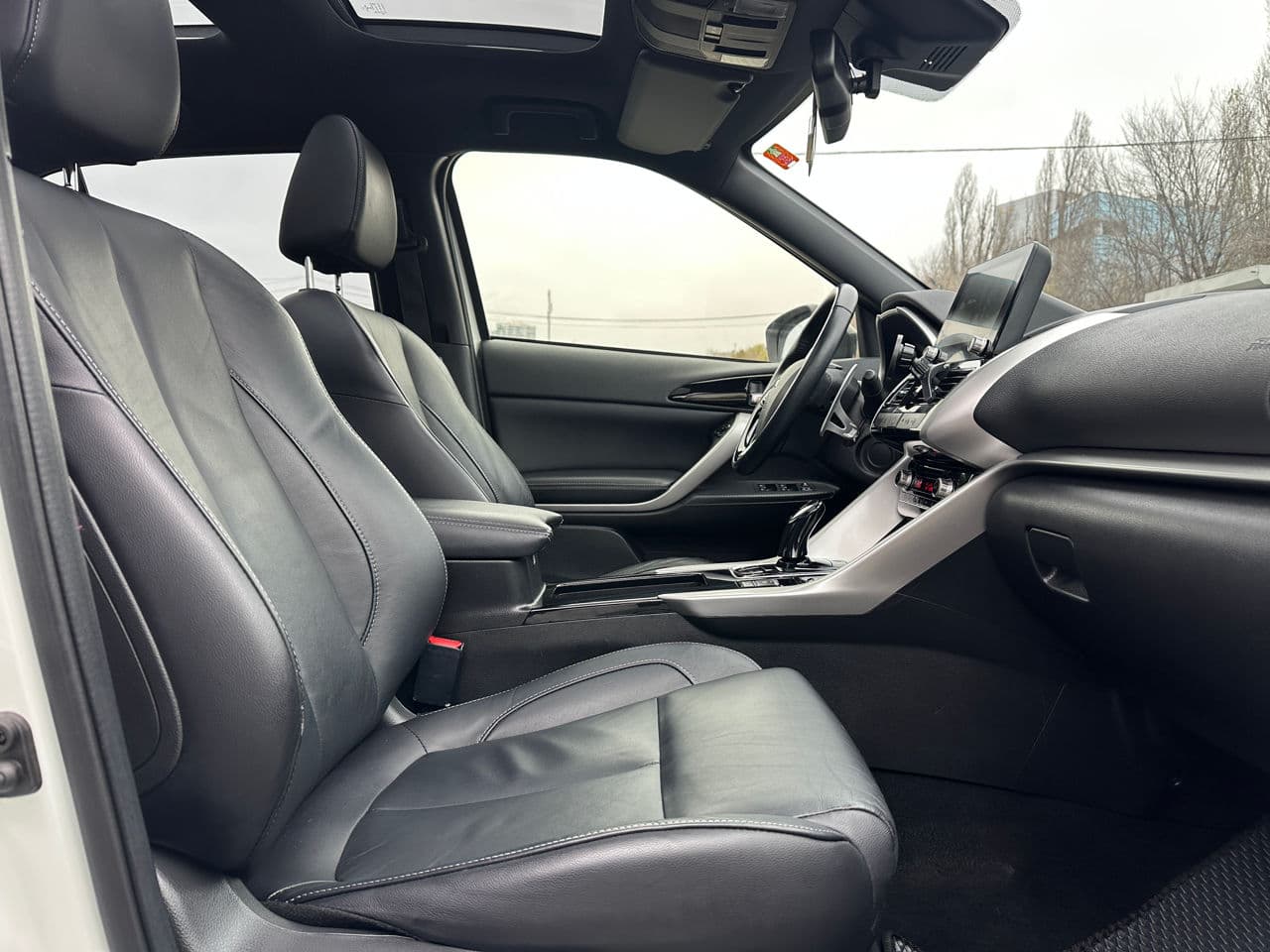 Mitsubishi Eclipse Cross 2022 — Миниатюра 16