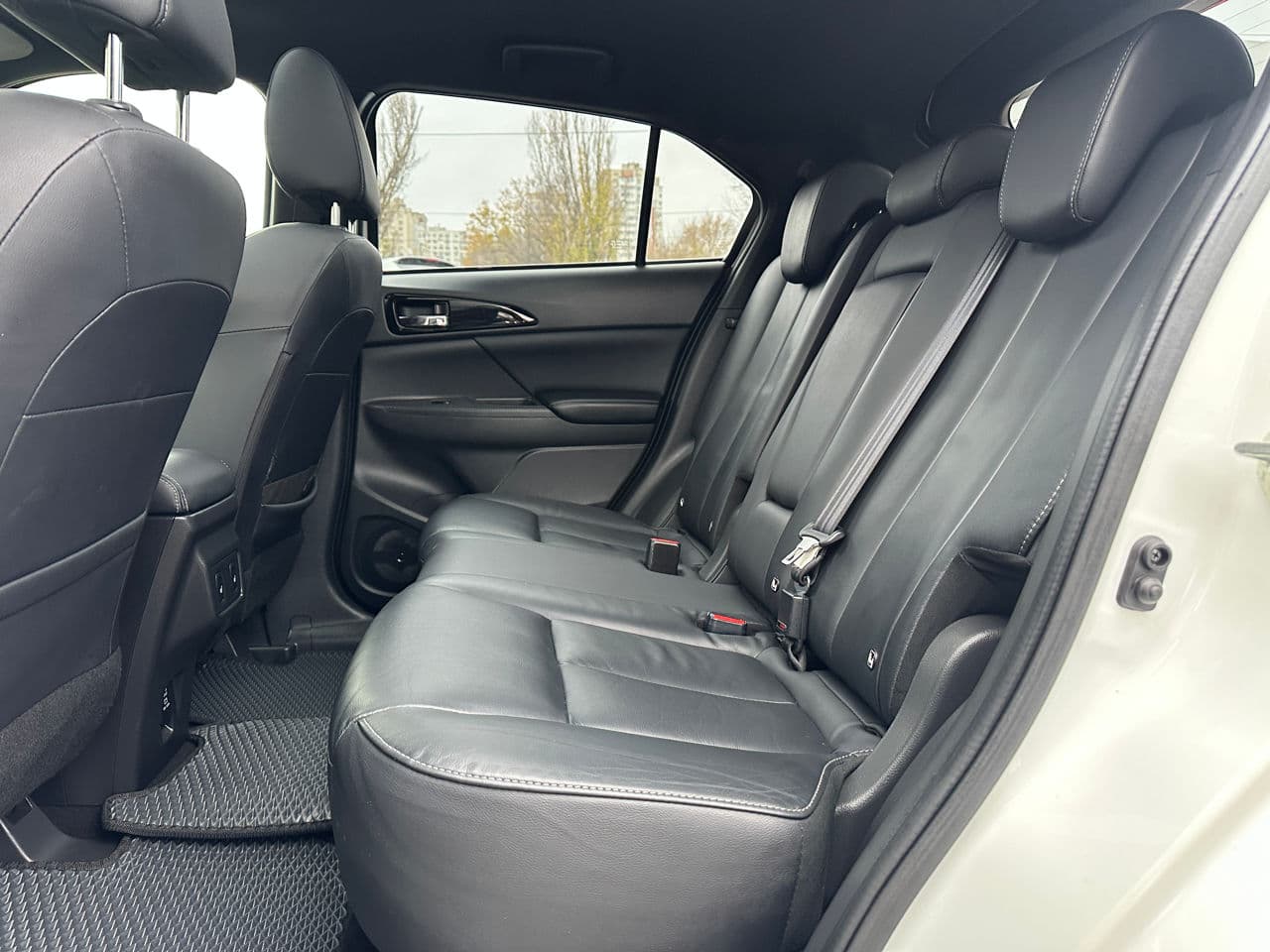 Mitsubishi Eclipse Cross 2022 — Миниатюра 19