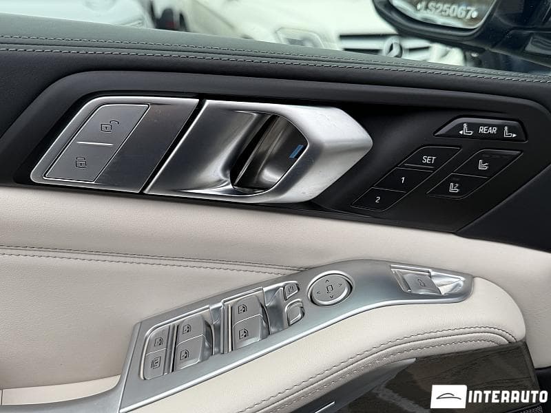 2019 BMW X7 3.0d — Miniatură 29
