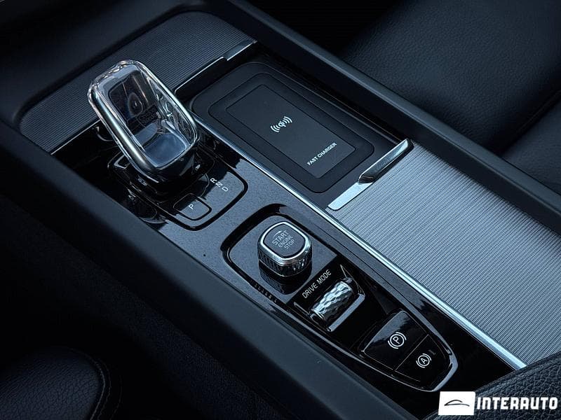 Volvo XC 60 2020 — Миниатюра 13