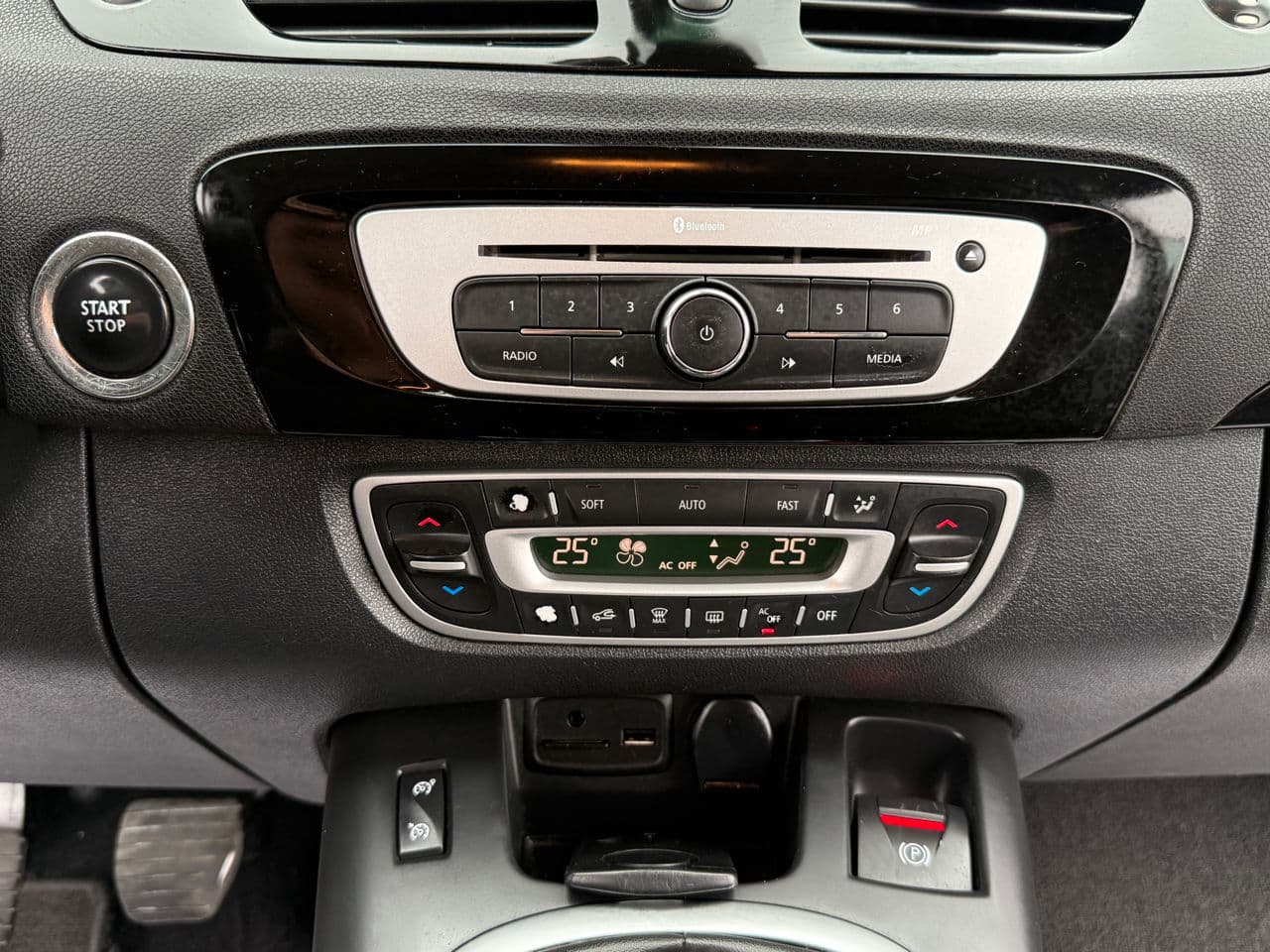 Renault Grand Scenic 2015 — Миниатюра 10