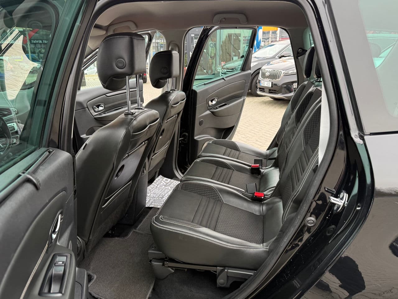 Renault Grand Scenic 2015 — Миниатюра 12
