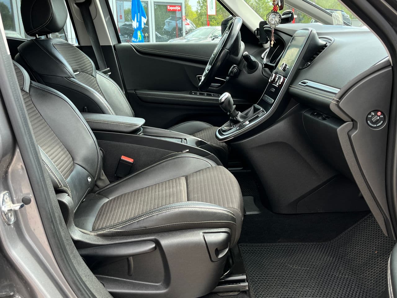 Renault Grand Scenic 2017 — Миниатюра 15