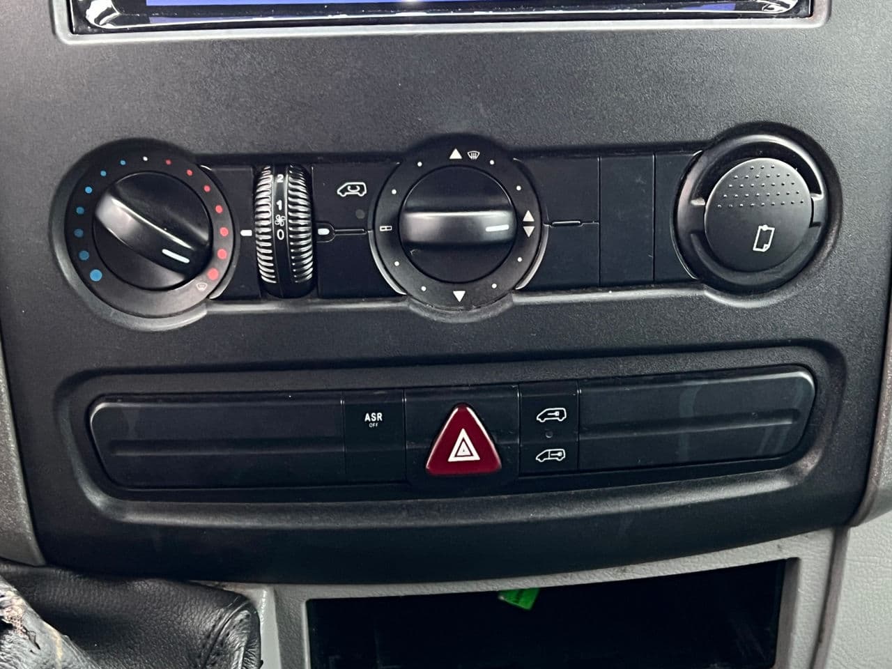 Mercedes Sprinter 2010 — Миниатюра 9