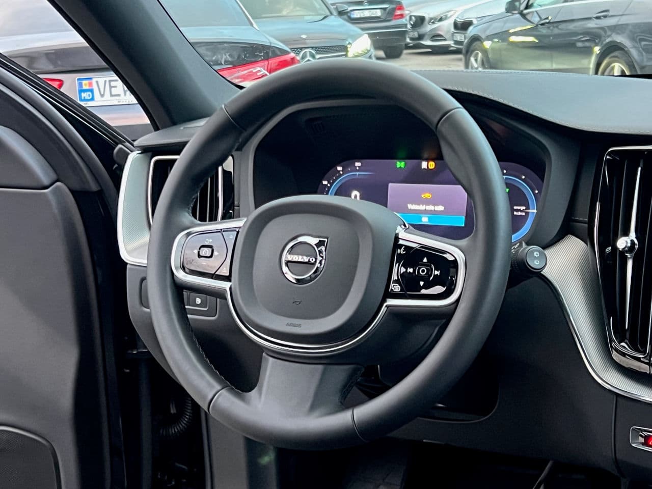 Volvo XC 60 2024 — Миниатюра 8