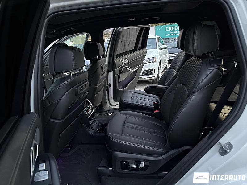 BMW X7 4.0i 2020 — Миниатюра 6
