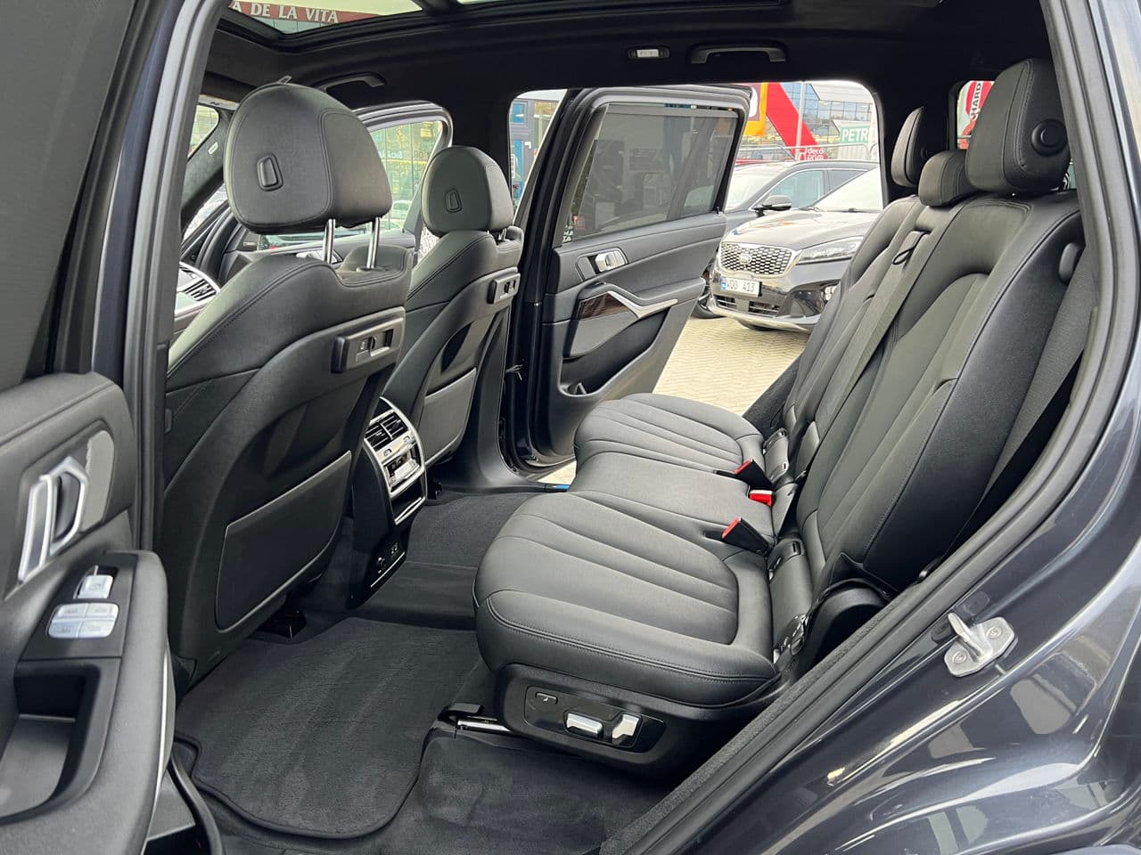 BMW X7 4.0i 2019 — Миниатюра 14