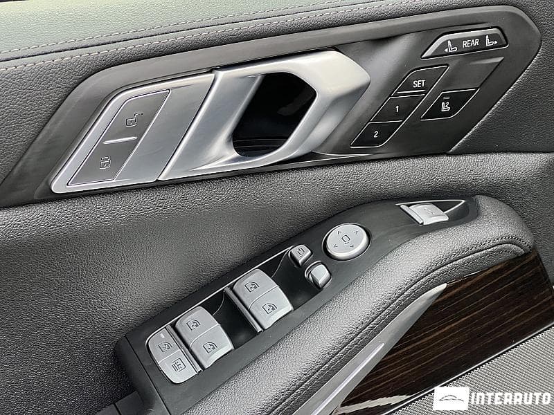 BMW X7 4.0i 2019 — Миниатюра 23