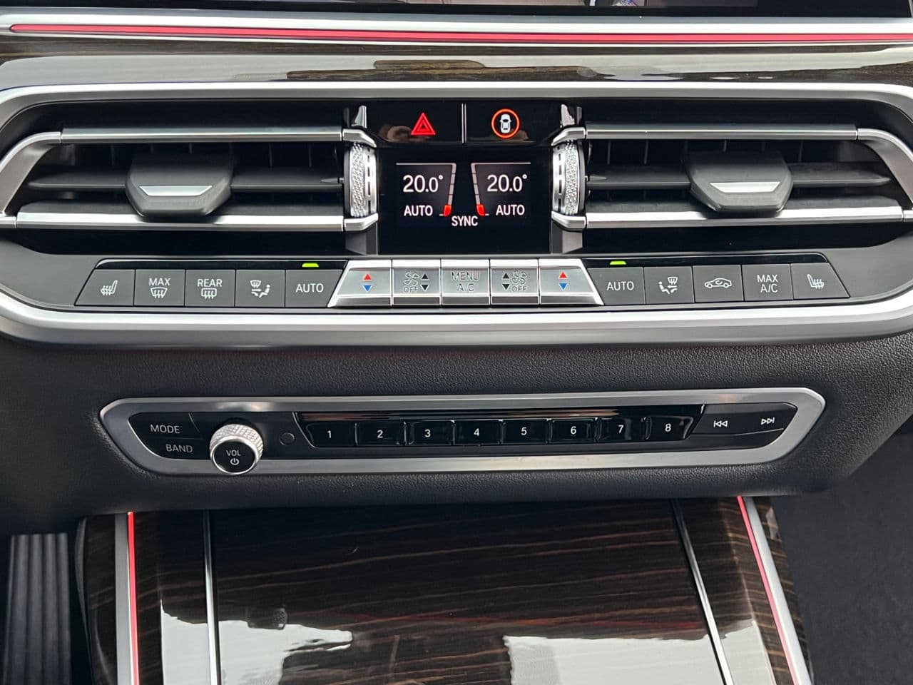 BMW X7 4.0i 2019 — Миниатюра 11