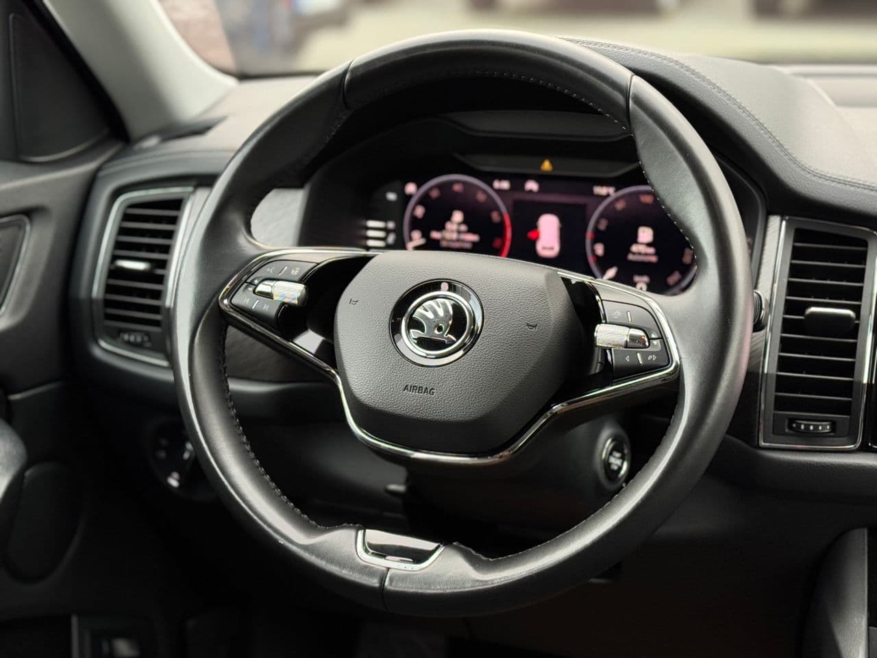 Skoda Kodiaq 2022 — Миниатюра 13
