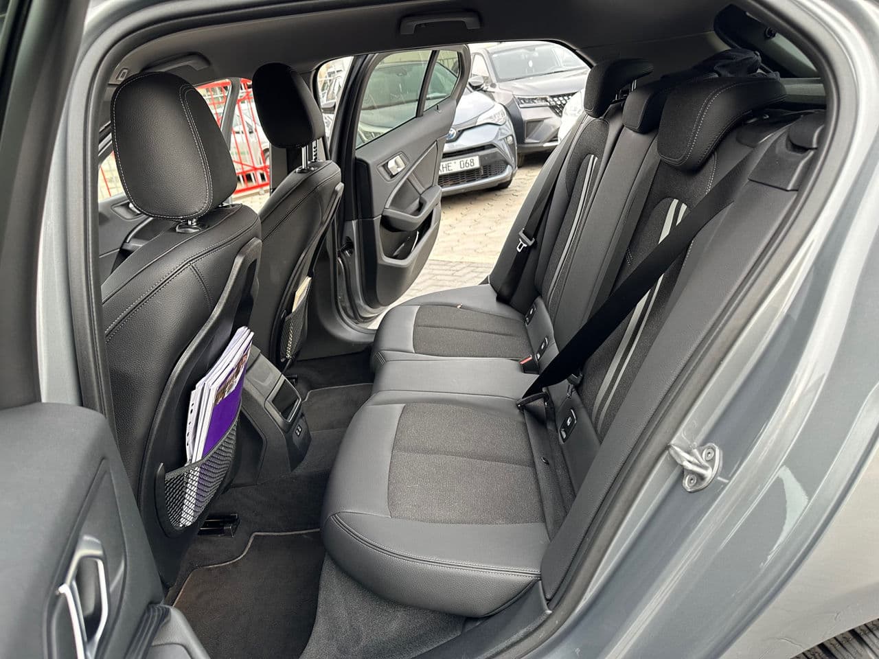 BMW 118 2022 — Миниатюра 7