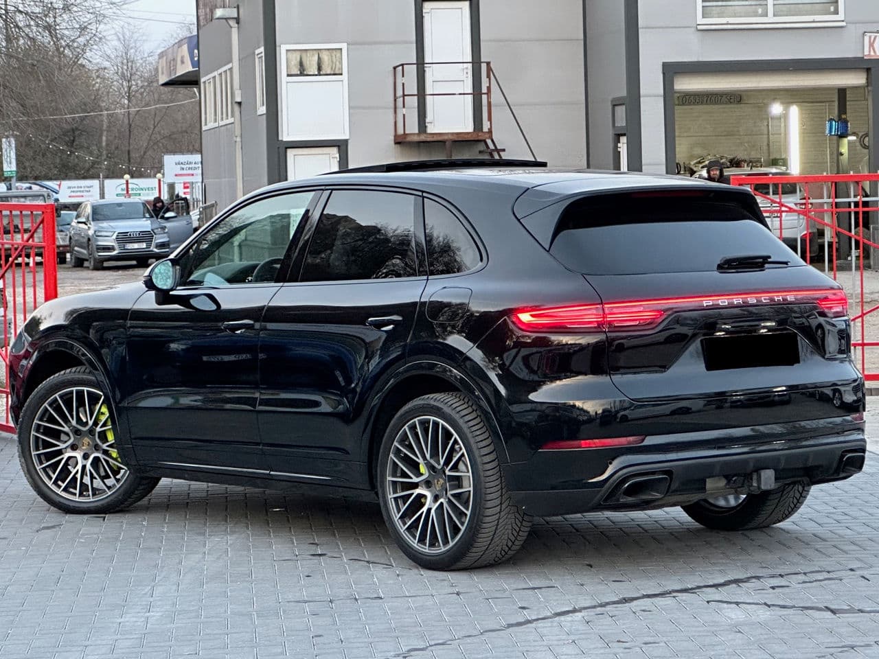 2019 Porsche Cayenne E-Hybrid — Miniatură 2