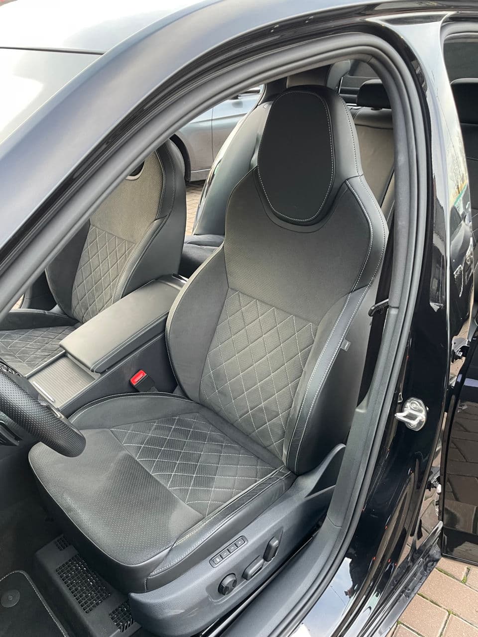 Skoda Superb 2023 — Миниатюра 6