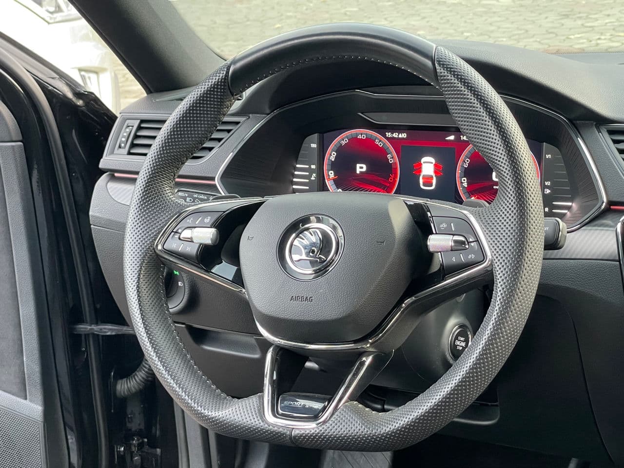 Skoda Superb 2023 — Миниатюра 11