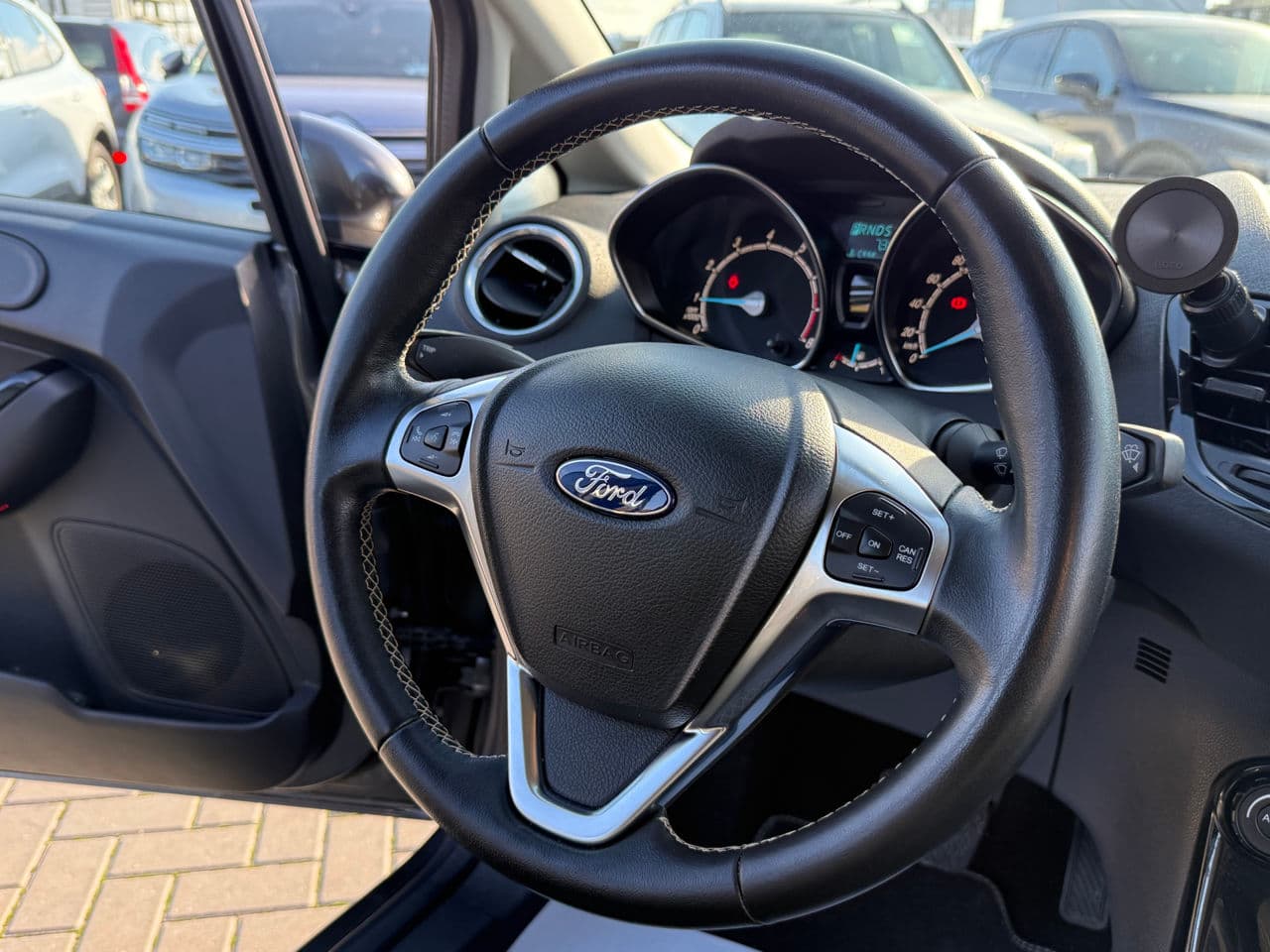 Ford Fiesta 2016 — Миниатюра 7