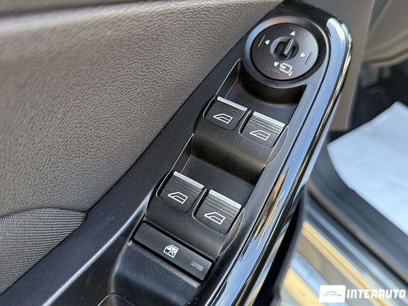 Ford Fiesta 2016 — Миниатюра 17