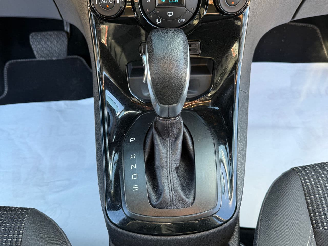Ford Fiesta 2016 — Миниатюра 12