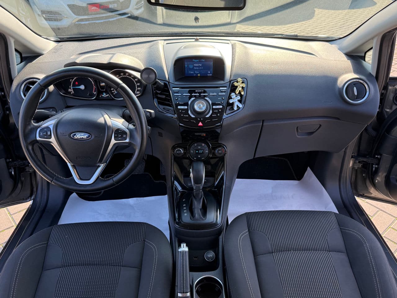 Ford Fiesta 2016 — Миниатюра 6