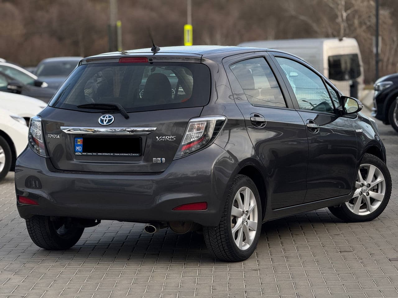 Toyota Yaris 2012 — Миниатюра 3