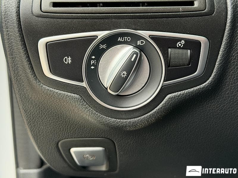 Mercedes C 180 2019 — Миниатюра 10