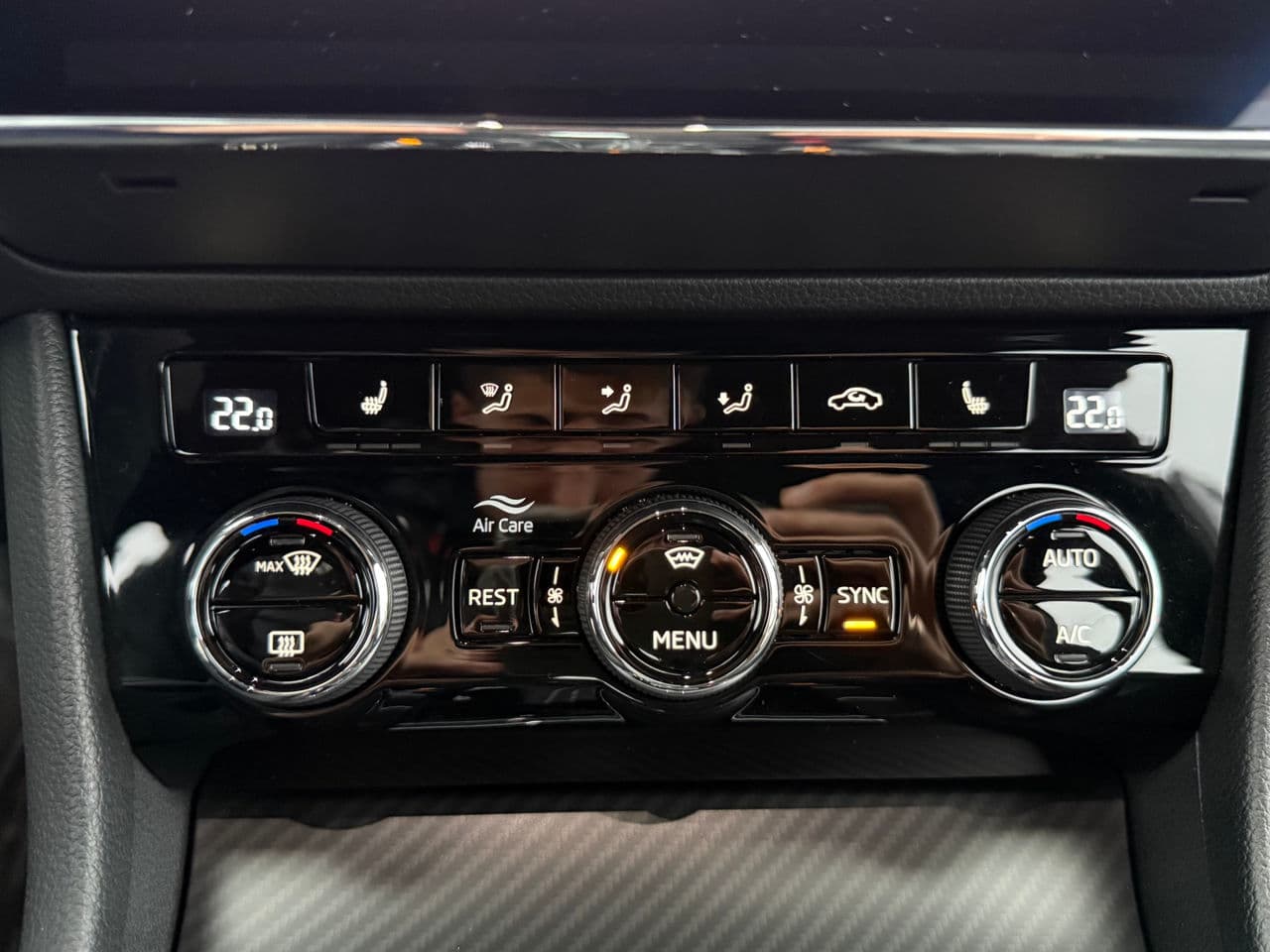 Skoda Superb 2023 — Миниатюра 13