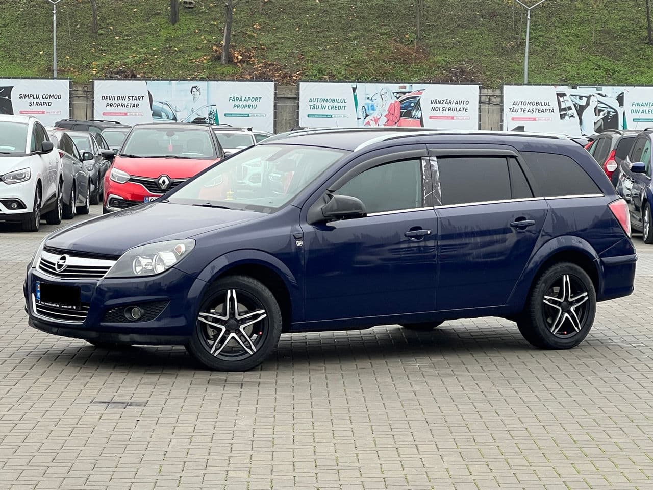 Opel Astra 2010 — Миниатюра 2