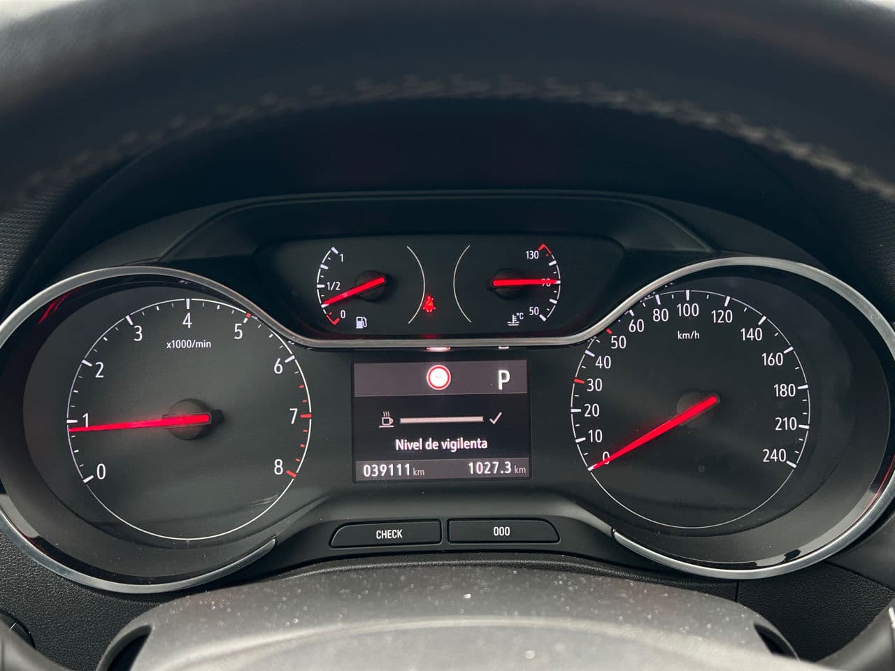 Opel Crossland X 2023 — Миниатюра 11