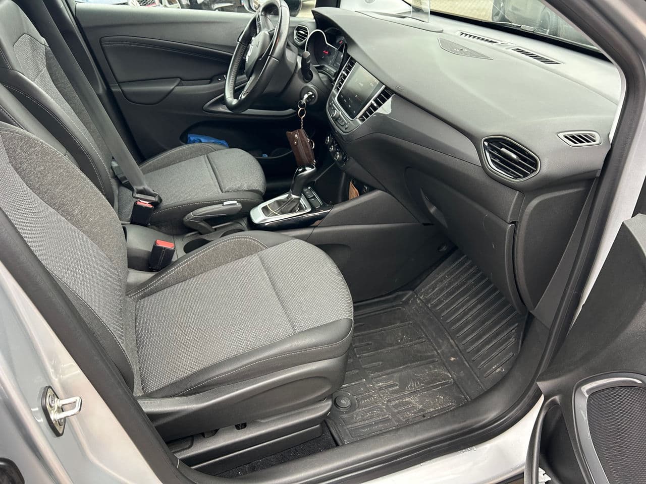 Opel Crossland X 2023 — Миниатюра 16