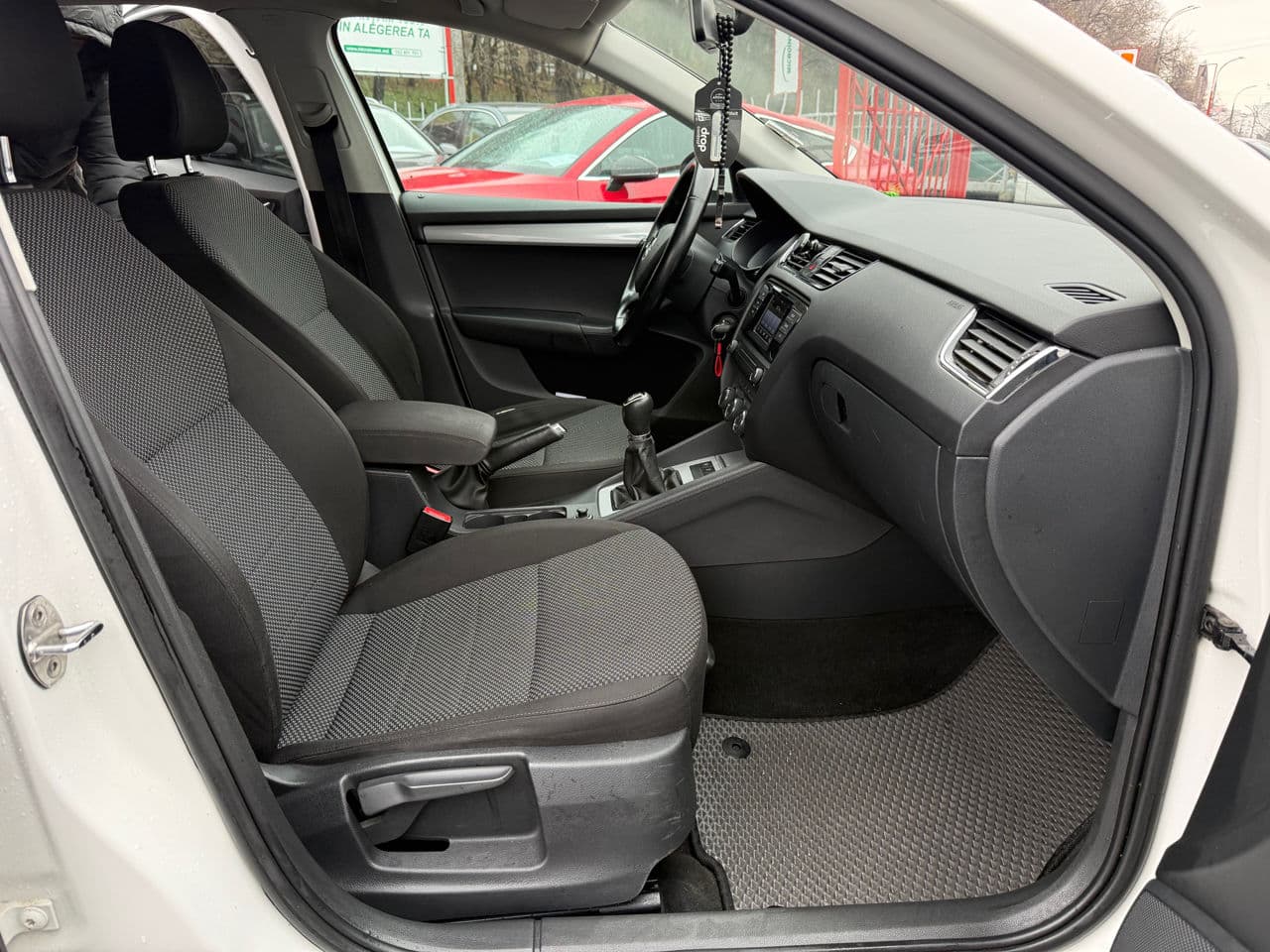 Skoda Octavia 2015 — Миниатюра 5