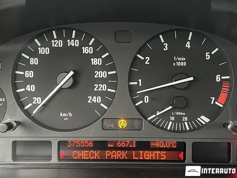 BMW 520 2003 — Миниатюра 8