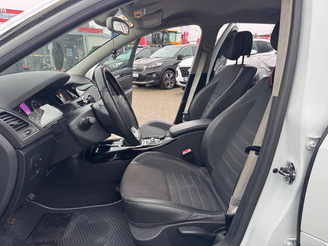 Renault Laguna 2012 — Миниатюра 5