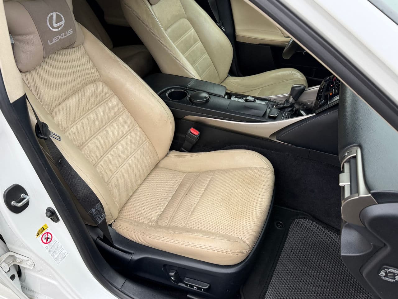 Lexus IS 300h 2014 — Миниатюра 16
