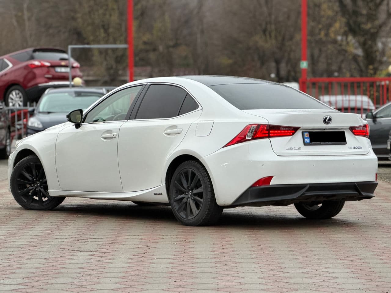 Lexus IS 300h 2014 — Миниатюра 2