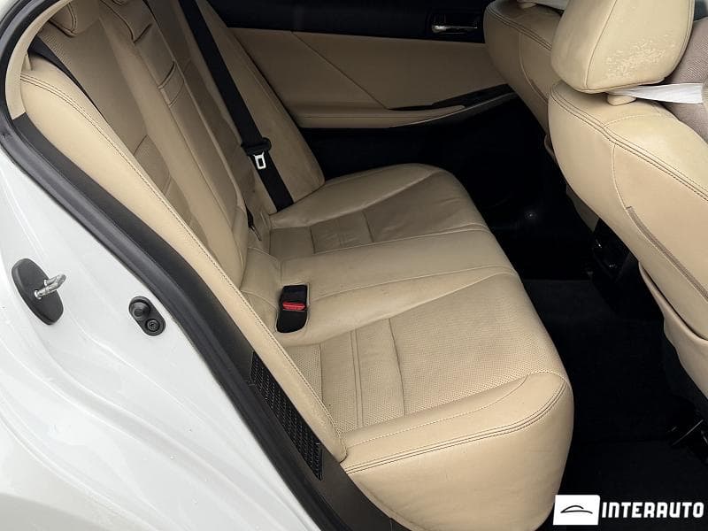 Lexus IS 300h 2014 — Миниатюра 17