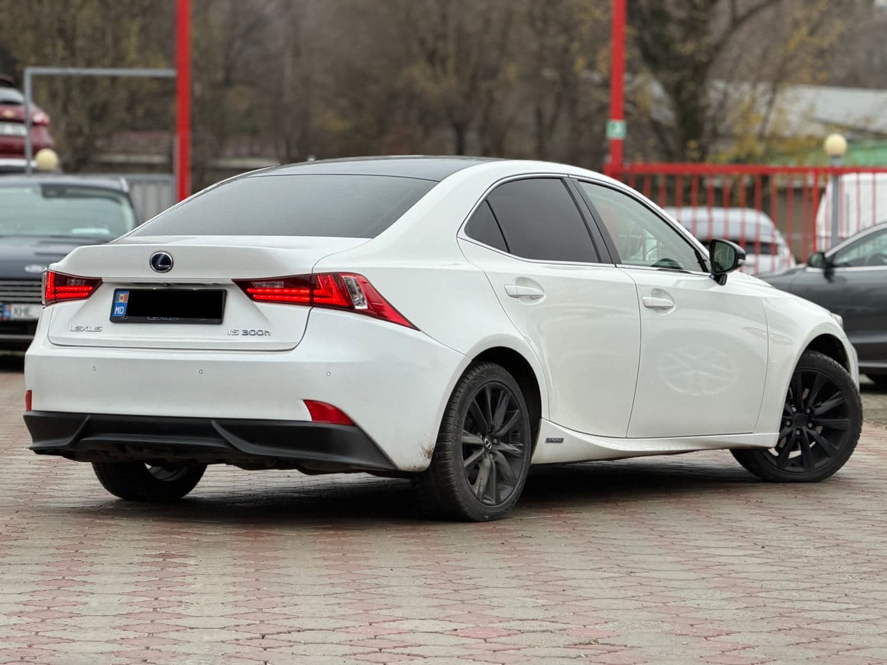 Lexus IS 300h 2014 — Миниатюра 3