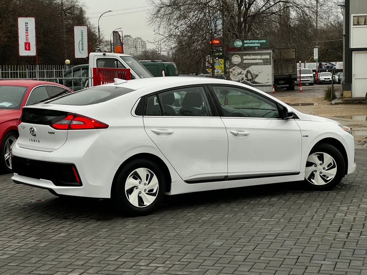 Hyundai Ioniq 2017 — Миниатюра 3