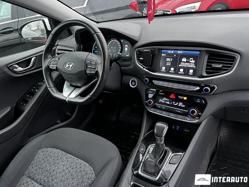Hyundai Ioniq 2017 — Миниатюра 16