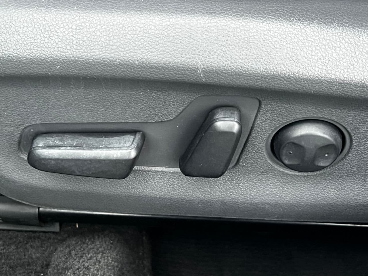 Hyundai Ioniq 2017 — Миниатюра 14