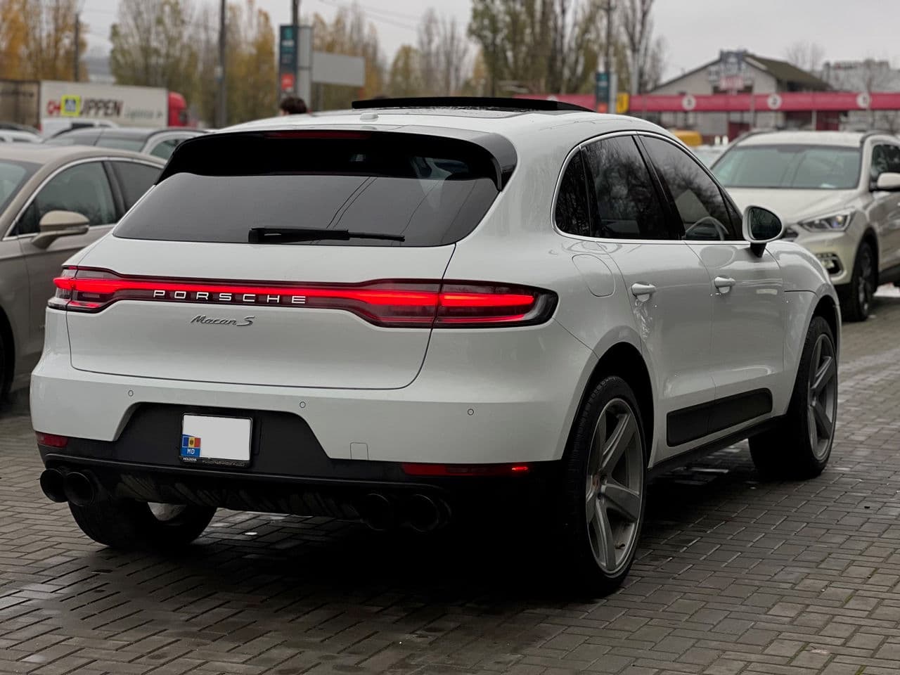 2020 Porsche Macan S — Miniatură 2