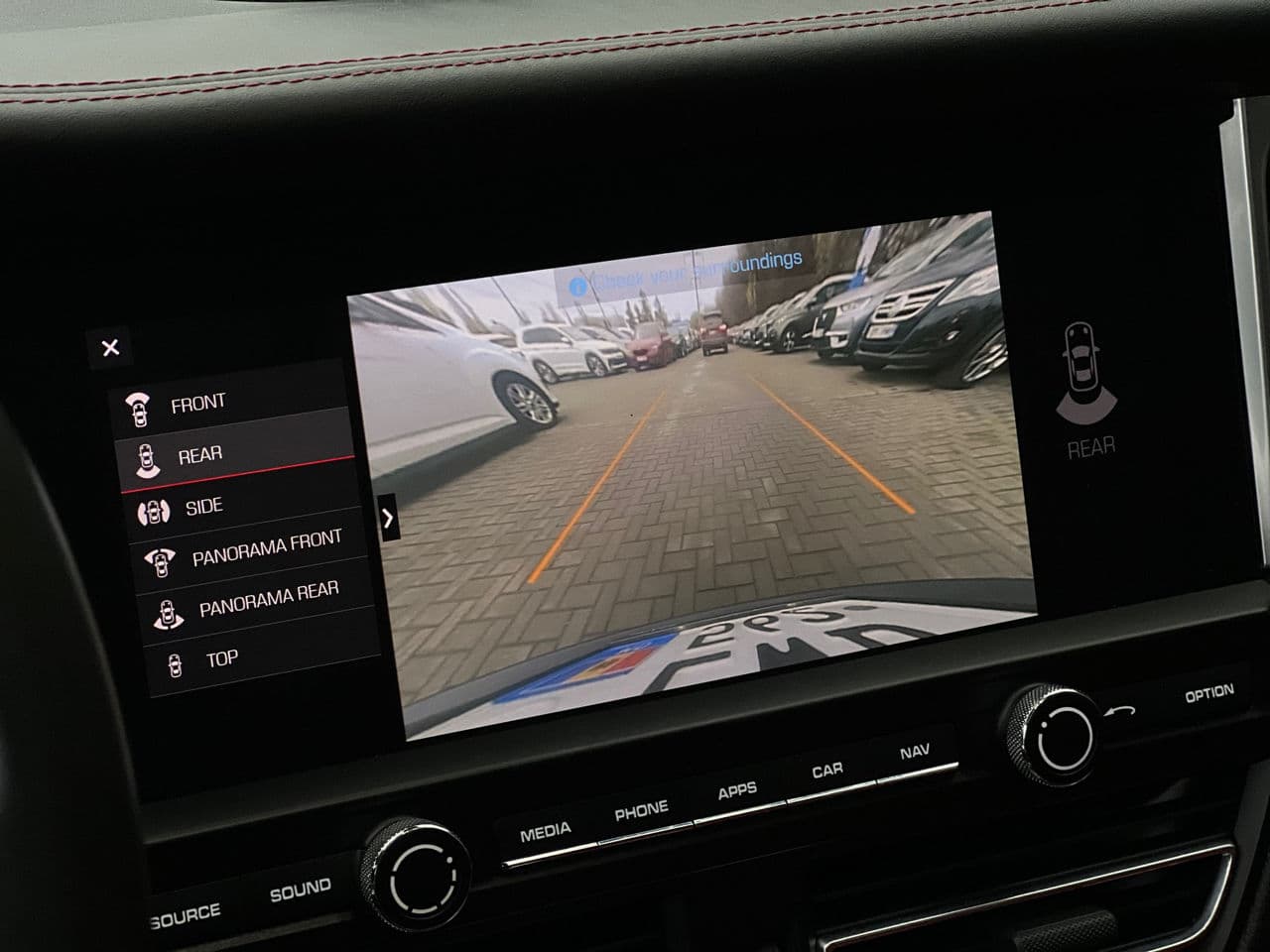 2020 Porsche Macan S — Miniatură 12