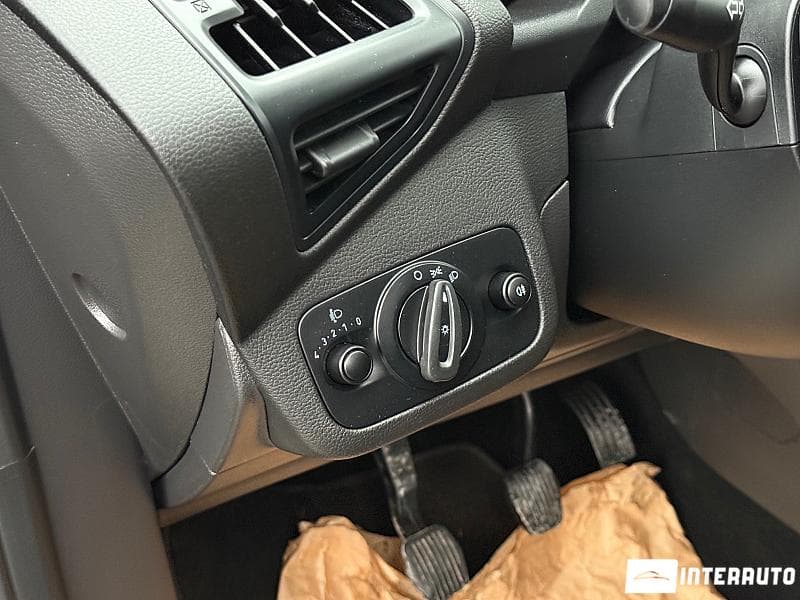 Ford C-MAX 2017 — Миниатюра 7