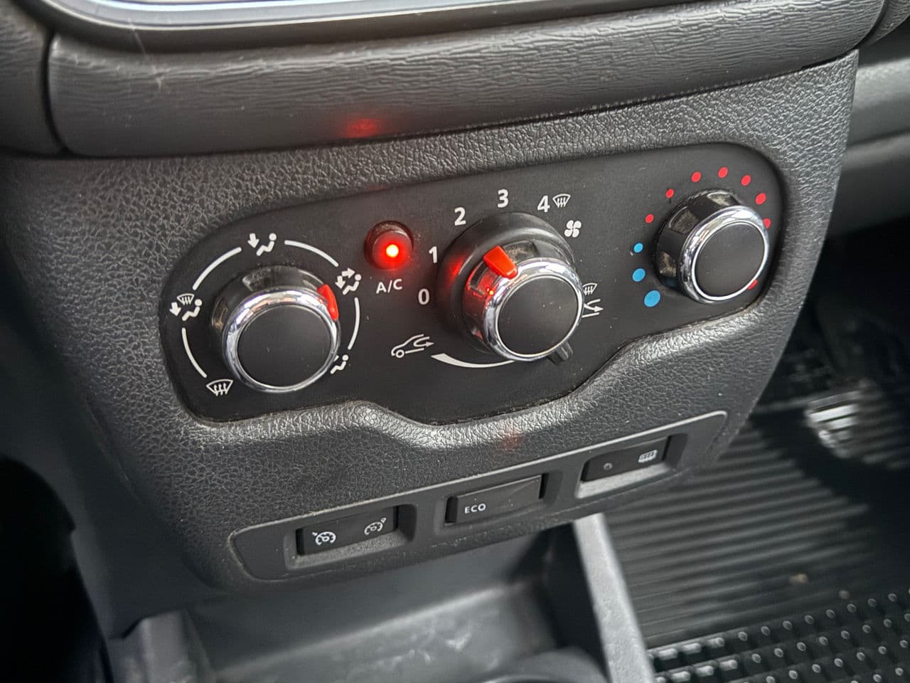 Dacia Lodgy Stepway 2015 — Миниатюра 10