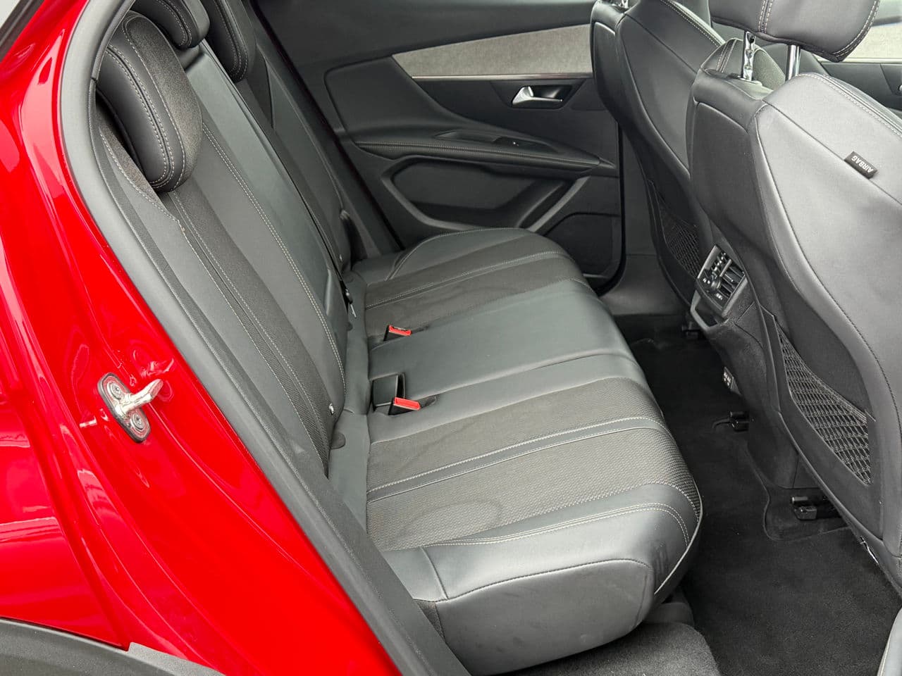 Peugeot 3008 2023 — Миниатюра 17