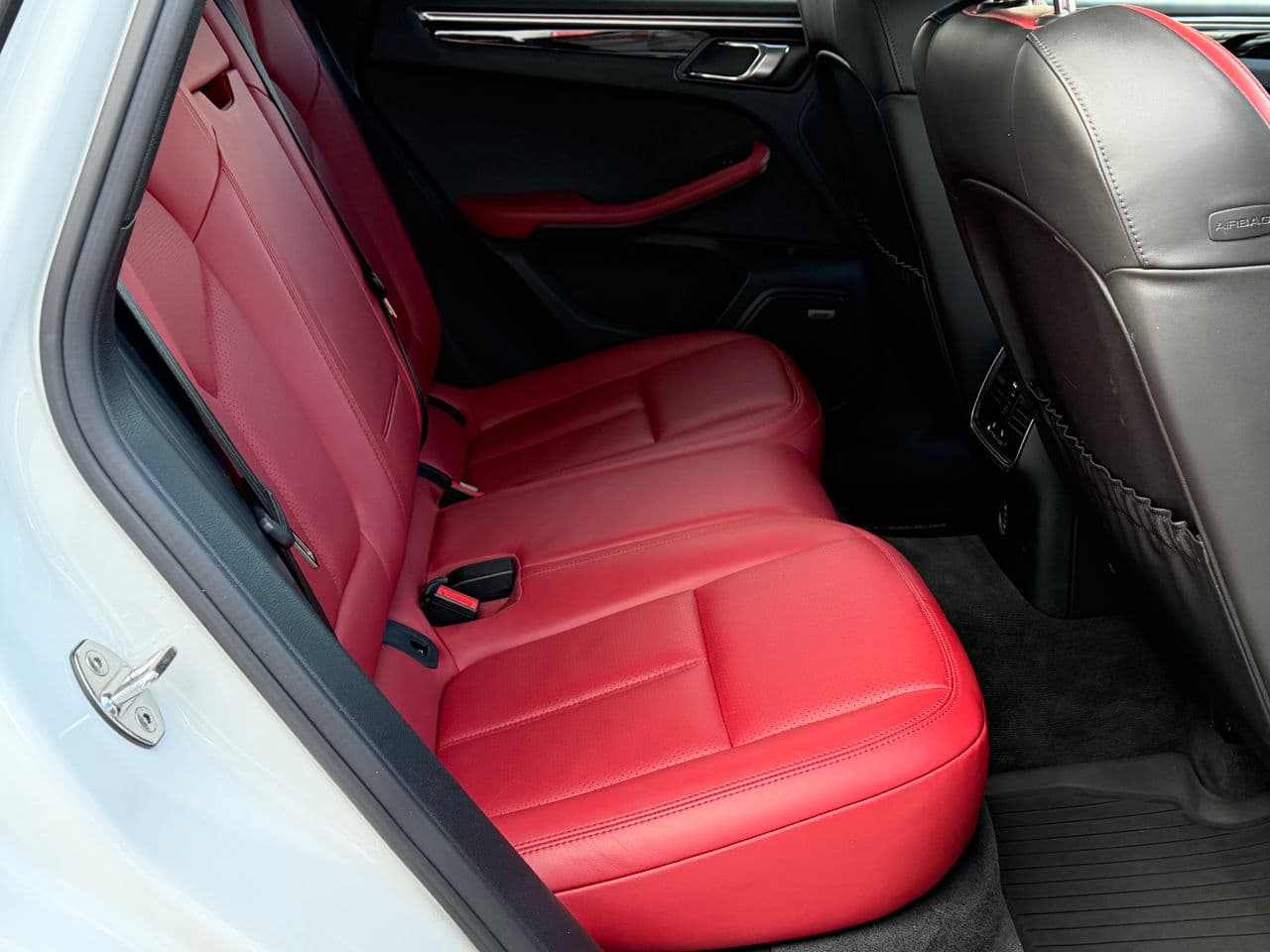 Porsche Macan 2019 — Миниатюра 21