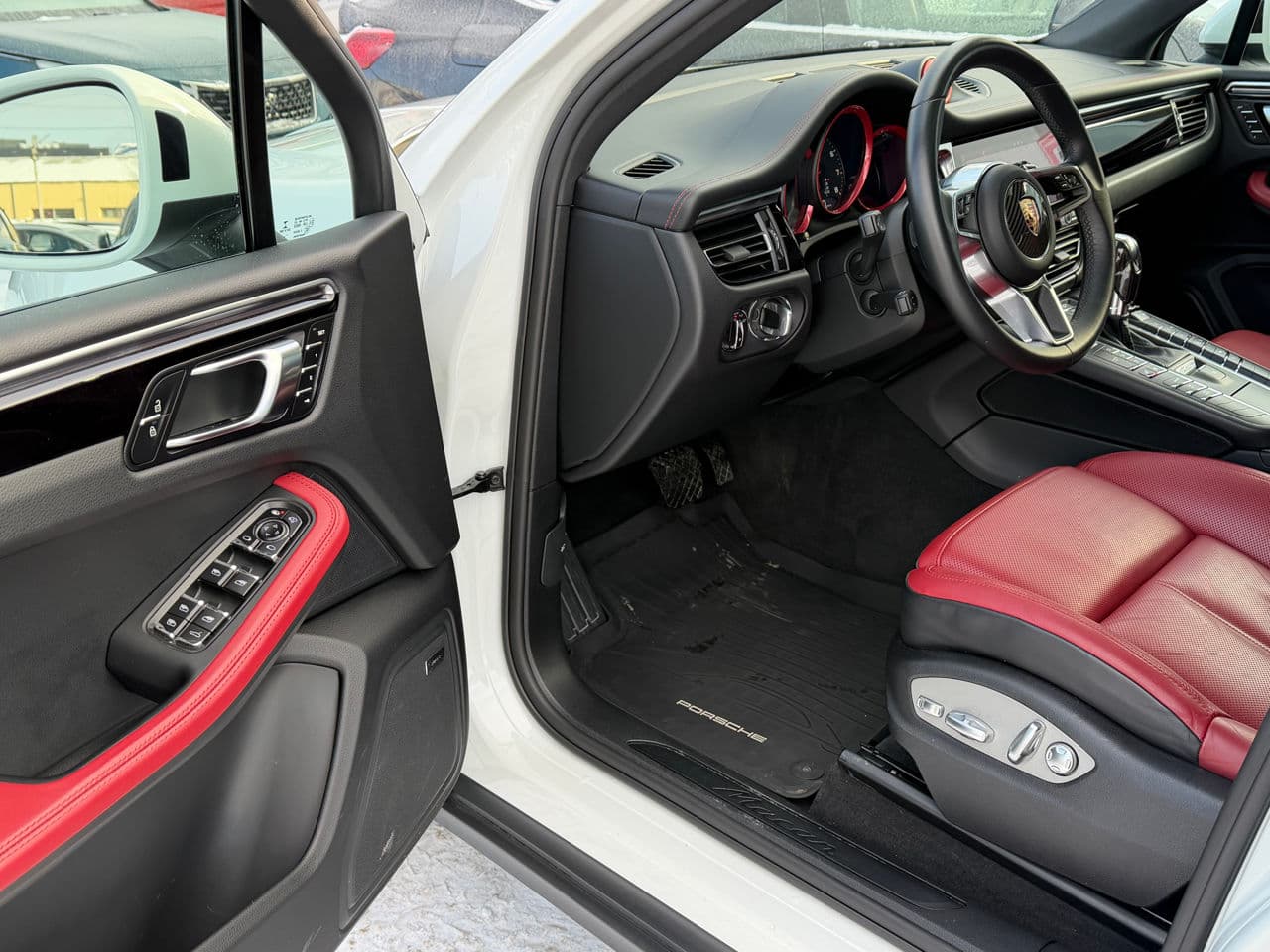 Porsche Macan 2019 — Миниатюра 7
