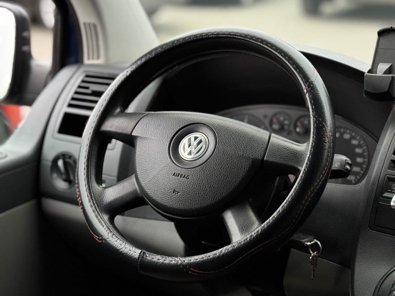 Volkswagen Transporter 2009 — Миниатюра 10