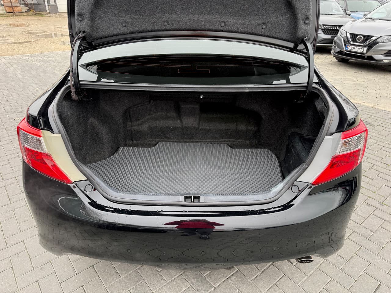 Toyota Camry 2014 — Миниатюра 15