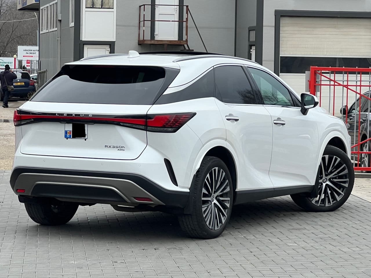 Lexus RX 350h 2023 — Миниатюра 2