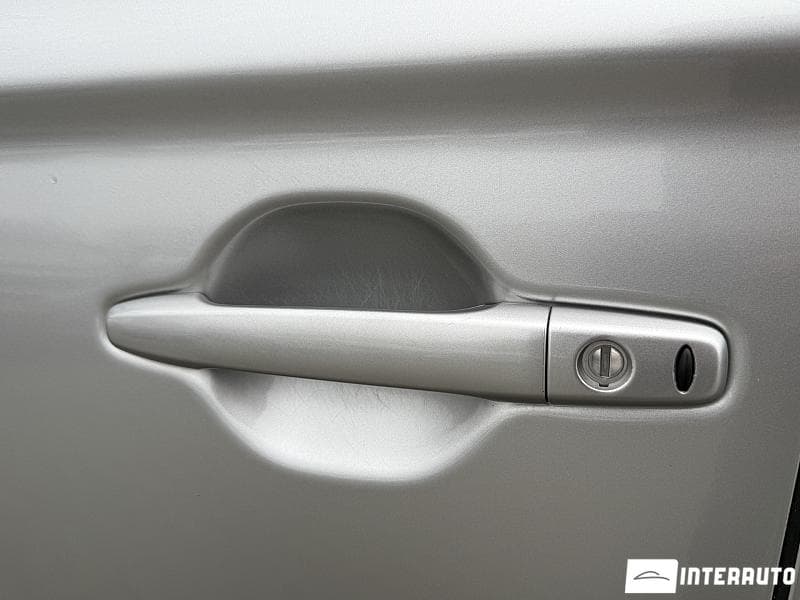 Mitsubishi Outlander 2021 — Миниатюра 18